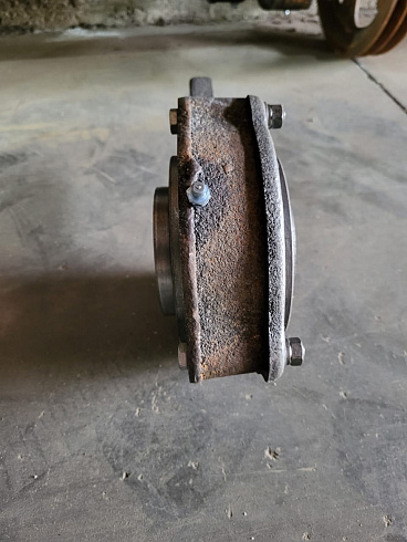 Подшипниковый узел главного вала с эксцентриком К-527,К547: купить в Воронеже