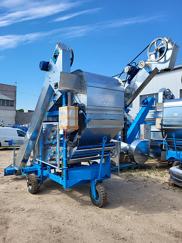 Очиститель вороха самопередвижной ОВС-25 ЦИНК: купить в Воронеже