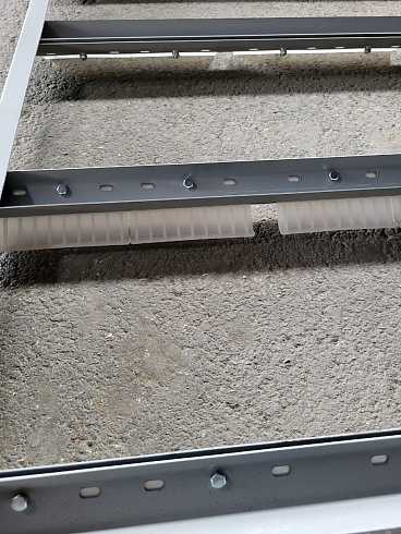 Рамка щеточная К 547/К 527 НРС (в сборе со скребками): купить в Воронеже