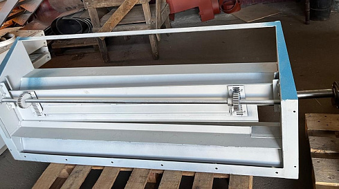 Бункер шнека загрузки (голый) К527 К547: купить в Воронеже