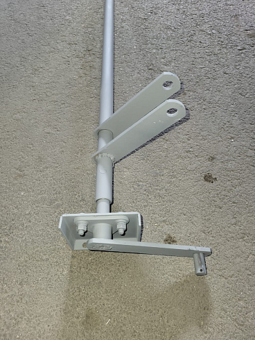 Вал передний щеточного механизма К527: купить в Воронеже